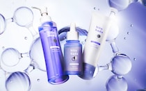 ゆらぎ肌を整える！hitohada(ヒトハダ)が提案する“青”のスキンケアで揺るがない自信肌へ