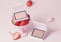 【Enamor】かじえりプロデュース♡11冠達成の神チークに待望の限定“ミルキー血色”カラーが登場！