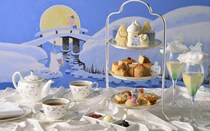 ホテル椿山荘東京に「ムーミン」のアフタヌーンティーが登場。雪景色やキャラクターたちを表現したかわいらしいスイーツに注目