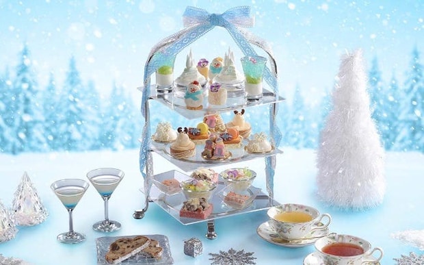 シェラトン都ホテル大阪で「雪の女王」がテーマのアフタヌーンティー。かわいいスイーツと物語への没入体験