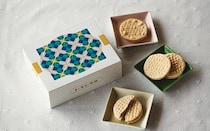 洋風のエッセンスを加えた新感覚のお煎餅／トーキョー煎餅の「煎餅サンド」