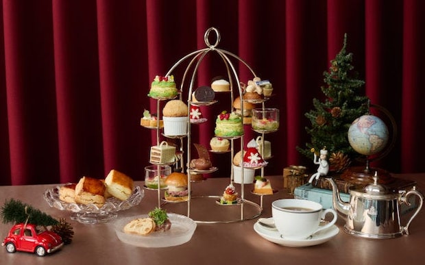 ザ・ペニンシュラ東京の「フェスティブ アフタヌーンティー」。世界中を巡る旅をイメージしたスイーツやジンジャーブレッドなど