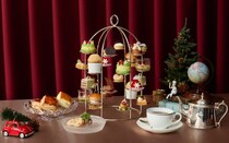 ザ・ペニンシュラ東京の「フェスティブ アフタヌーンティー」。世界中を巡る旅をイメージしたスイーツやジンジャーブレッドなど