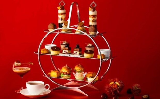 ハイアット リージェンシー 横浜の「チョコレート・マロン アフタヌーンティー」。栗とカカオを贅沢に使用したスイーツがずらり