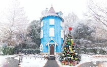 ムーミンバレーパークで初のクリスマスイベント「ムーミン谷のクリスマス」。オーロラ、冬花火、新キャラとのグリーティングも