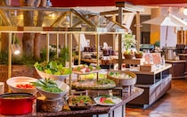 この秋行きたい、ディナービュッフェが人気のリゾートホテル5選。2食付き1万円台～で気軽に泊まれる日も！