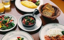 冬の初めは朝食ビュッフェでパワーチャージ！人気の焼きたてパン食べ放題やホテルのオムレツも1,000円台～