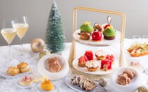 ヒルトン京都「フェスティブ アフタヌーンティー」。テディベア、トナカイ、ツリーなどをモチーフにしたかわいいスイーツの数々