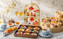 ヒルトン東京の「苺シノワアフタヌーンティー」。デザート4種とフレッシュいちごに、点心食べ放題、料理長特製の食事メニューも