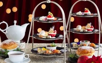 ウェスティンホテル大阪のクリスマスアフタヌーンティー。サンタクロースやトナカイなど、クリスマスムード高まるメニューの数々