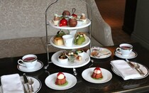 帝国ホテル 東京の「Holiday Afternoon Tea“LUXE”」を編集部が体験！極上ティータイムでホリデーを満喫