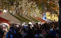 1日限りのホリデーイベント「旧居留地ホリデイズマーケット」。マルシェや、フォトジェニックな光のアート、生演奏も