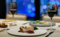 大阪のホテルで過ごすクリスマスディナー5選。日本初上陸ホテルやキャビア、フォアグラ、鮑など高級食材も