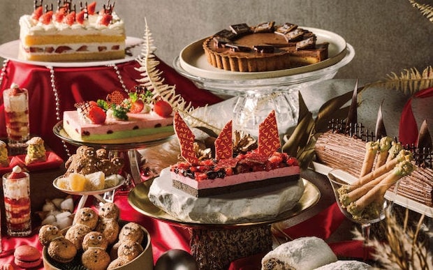 CE LA VI TOKYOの「クリスマスデザートブッフェ」。いちごショートケーキやチョコレートタルト、ブッシュ・ド・ノエルなど