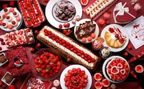 ホテル インターコンチネンタル 東京ベイのストロベリースイーツビュッフェ。いちごの食べ放題や、平日限定のナポレオンパイも