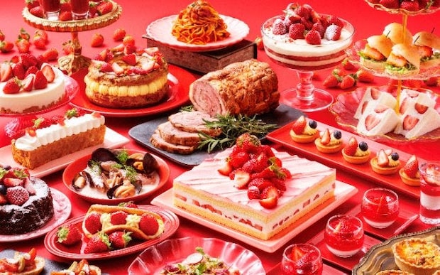 リーガロイヤルホテル大阪のいちごビュッフェ。フレッシュいちご、ショートケーキやタルト、いちごサンド、できたてオムレットも