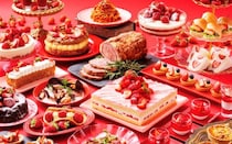 リーガロイヤルホテル大阪のいちごビュッフェ。フレッシュいちご、ショートケーキやタルト、いちごサンド、できたてオムレットも