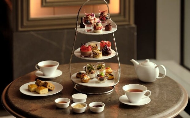 ジャヌ東京の「チョコレート×いちご」アフタヌーンティー。バレンタインにぴったりのチョコレートギフトも