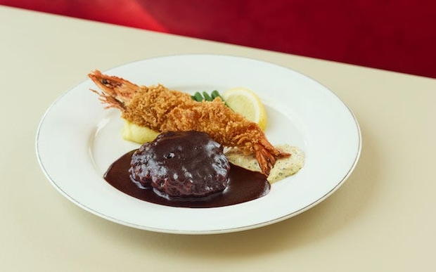 銀座の地で愛されて、創業100周年。正統派の洋食を食べに行くならこの名店へ