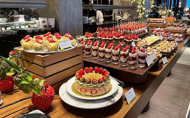 スイーツビュッフェ界の女王・ウェスティンホテル東京のいちごスイーツが2026年もすごすぎる！美麗ケーキ、パフェ、生いちごも
