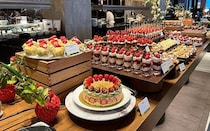 スイーツビュッフェ界の女王・ウェスティンホテル東京のいちごスイーツが2026年もすごすぎる！美麗ケーキ、パフェ、生いちごも