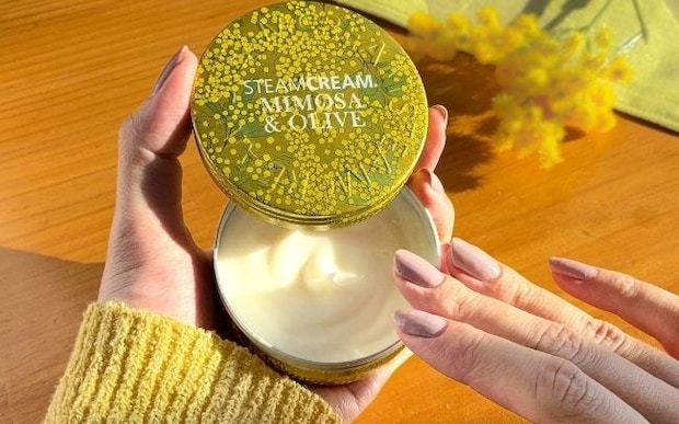 STEAMCREAMから、「スチームクリーム ミモザ&オリーブ」と「スチームクリーム ミスト ミモザ&CICA」が発売