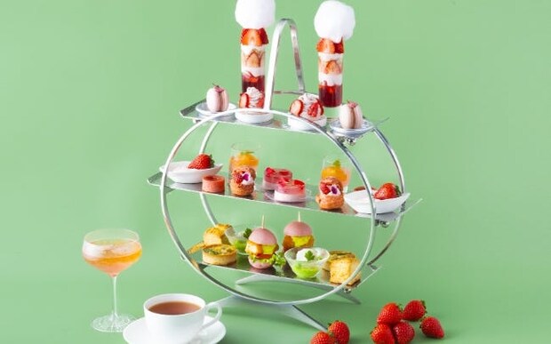 ハイアット リージェンシー 横浜の「ピンクストロベリー・アフタヌーンティー」。いちごとピンク色のスイーツがかわいすぎる！