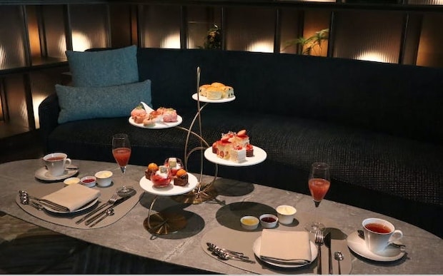 昨年開業したJWマリオット・ホテル東京でいちごアフタヌーンティーを。春の白いちごスイーツも先取り取材!