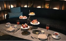 昨年開業したJWマリオット・ホテル東京でいちごアフタヌーンティーを。春の白いちごスイーツも先取り取材！