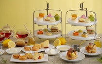 フォーシーズンズホテル京都が贈るレモン×はちみつのアフタヌーンティー。パステルカラーのスイーツたちが愛らしい