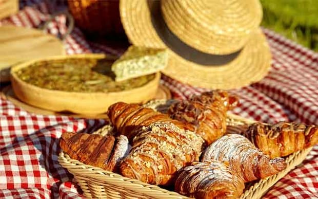 【第1弾】「おでかけ」がテーマの短歌6首。おでかけしたくなる季節・春は気分が高まる短歌を楽しもう