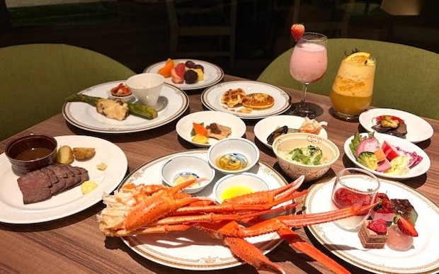 グランドニッコー東京 台場の蟹ビュッフェを実食！トゲズワイ蟹の食べ放題や、巨大な春のアスパラガスも