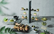 THE THOUSAND KYOTO「千の茶会アフタヌーンティー ～京の箱庭～」。初夏の京都の情景を表現した繊細な抹茶スイーツ