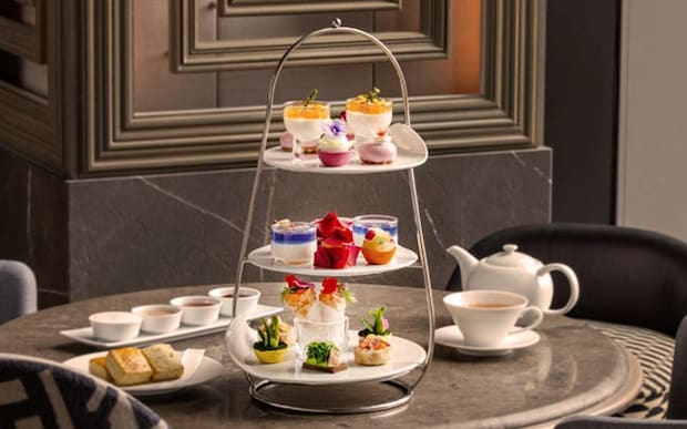 『アマン』の姉妹ブランドホテル「ジャヌ東京」の春アフタヌーンティー。花々が咲き誇るスイーツ＆セイボリーは目にも鮮やか