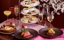 オズモールアワード・ディナー口コミ1位！ロイヤルパークホテルの編集部レポ。夜のアフタヌーンティーを英国クラシックな空間で