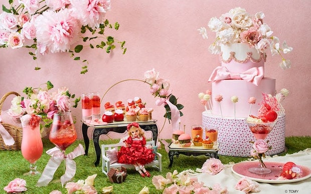 ザ ストリングス 表参道×リカちゃんのコラボアフタヌーンティー。いちごとローズのスイーツはどれもフォトジェニック!