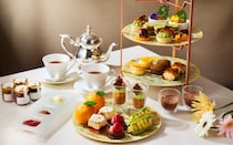 シャングリ・ラ 東京のチョコレートアフタヌーンティー。ピエール マルコリーニのショコラと初夏のフルーツが共演