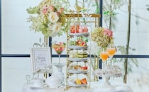 ストリングスホテル 名古屋から「初夏のいちごと抹茶アフタヌーンティー」登場。オプションのミルフィーユパフェにも注目