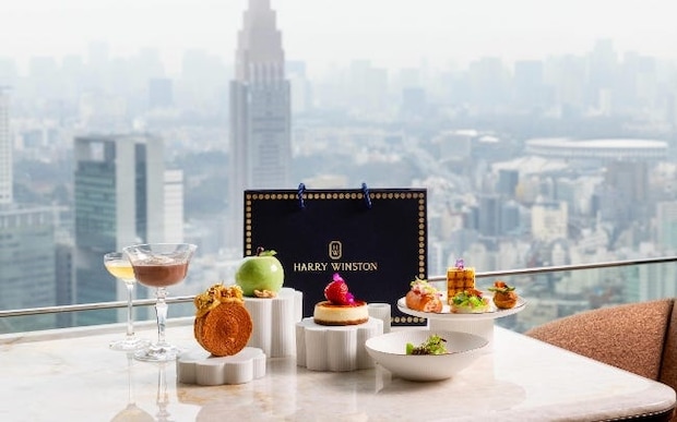パーク ハイアット 東京の「ハリー・ウィンストン」コラボアフタヌーンティー。NYカルチャーをまとったモダンなスイーツ