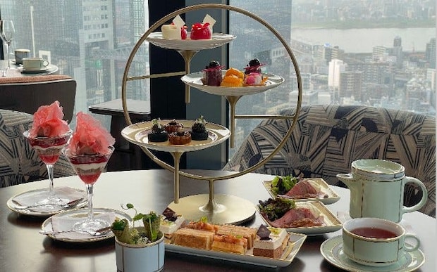 開業1周年を迎えるウォルドーフ・アストリア大阪で、ニューヨークの美意識を感じるアフタヌーンティーを体験