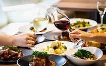 銀座で昼飲み！4000円以下のコスパ最強店5選。時間無制限や点心食べ放題、スパークリングワイン飲み放題も