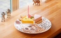 六本木のアートなカフェ「GALLERY＆CAFE CAMELISH」の芸術的なメッセージプレートでお祝い！推し活にも大人気