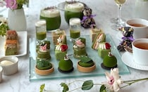 コンラッド東京「抹茶と香りのアフタヌーンティー “ボタニカルガーデン”」を体験。宇治抹茶香るスイーツを堪能