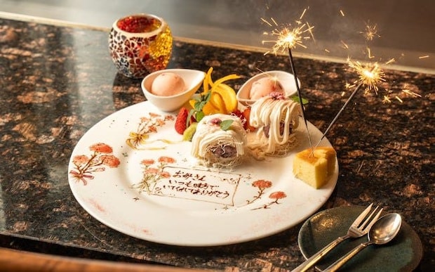 六本木 鉄板焼ORCAのメッセージプレートで会話も弾む！ゲストが喜ぶ華やかイラストのプレートをご紹介