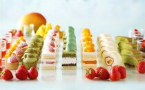 ホテルニューオータニ幕張で4種のショートケーキを楽しむビュッフェが開催。伝統のローストビーフや揚げたての天ぷらも