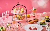 品川プリンスホテルの桃とレモンの夏アフタヌーンティー。3種類から選べる豪華なグランデセールや個性豊かなセイボリーも魅力
