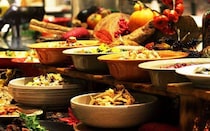 東京のイタリアンハーフビュッフェ3選。パスタやメインに加えて前菜やサラダ、デザートは食べ放題の大満足ランチ