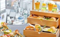 美しい木箱スタンドで撮りたくなる！東京のホテルで楽しむ、和アフタヌーンティー3選。3段スタンドやお重スタイルも