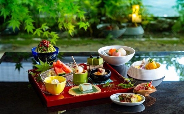 ヒルトン東京お台場の日本料理「さくら」初、「和のアフタヌーンティーセット」が登場。セルフかき氷や本格和食セイボリーも