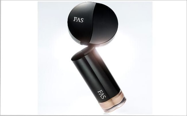 FASのベースメイクシリーズ「ザ プランプ」から、ファンデーションとプレストパウダーが発売！